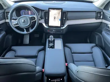 VOLVO XC90 T8 Plug-in Hybrid Plus Bright  neues Mod.