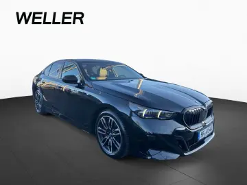 BMW 540d xDr. MSport AHK Pano DrAssPr PaAss  adapLED