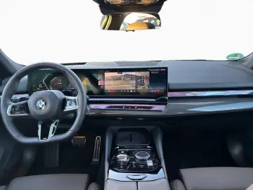 BMW 540d xDr. MSport AHK Pano DrAssPr PaAss  adapLED