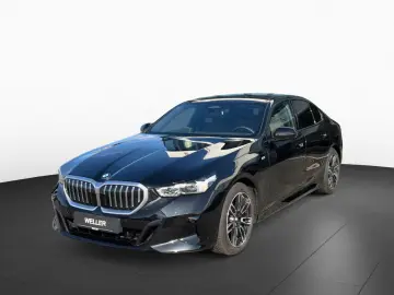 BMW 520i Lim M SPORT AdLED AHK Pano StHz H K St Go