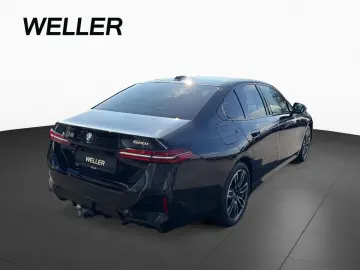 BMW 520i Lim M SPORT AdLED AHK Pano StHz H K St Go