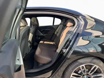 BMW 520i Lim M SPORT AdLED AHK Pano StHz H K St Go