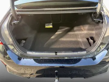 BMW 520i Lim M SPORT AdLED AHK Pano StHz H K St Go