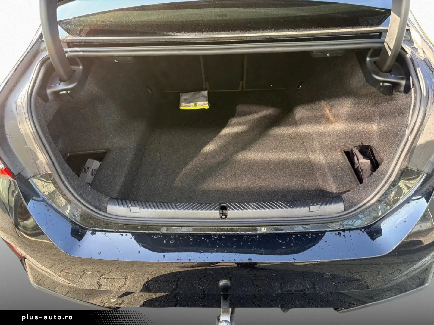 BMW 520i Lim M SPORT AdLED AHK Pano StHz H K St Go