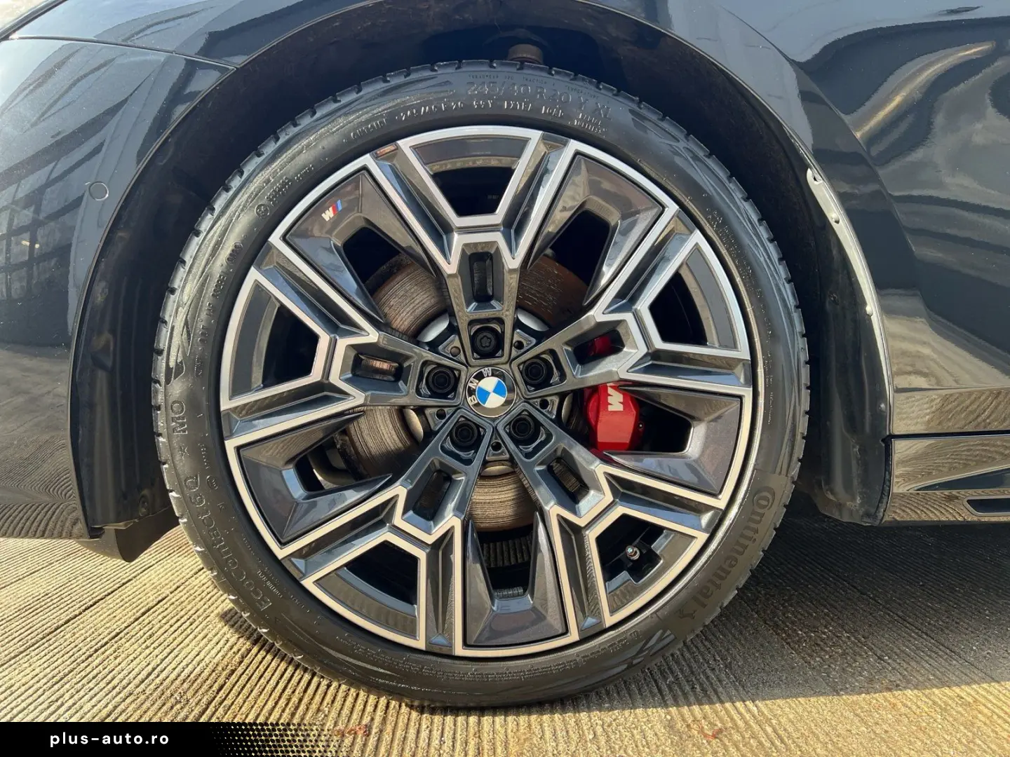 BMW 520d M Sport Pano HUD DA  PA  AHK Standhzg.