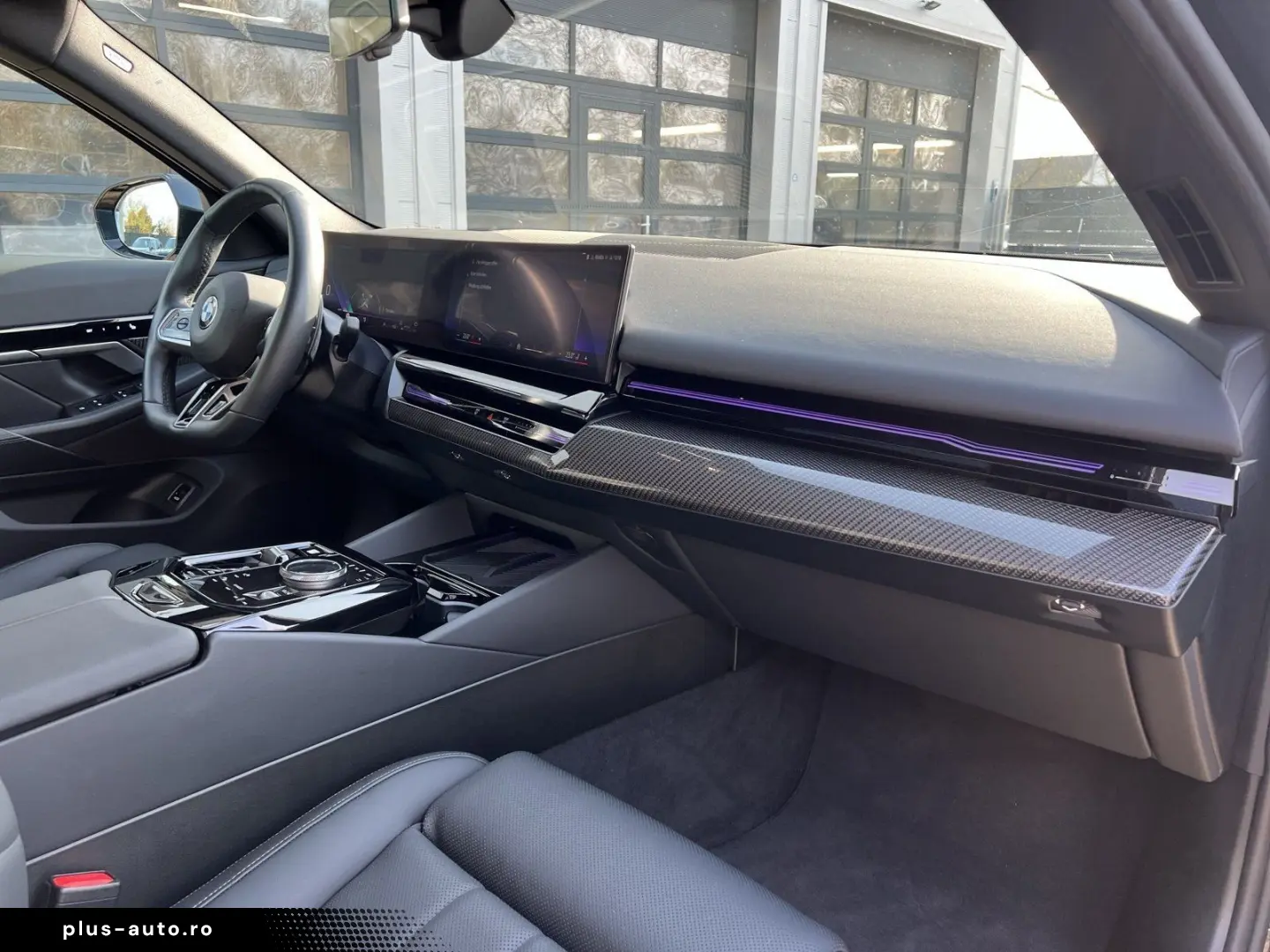 BMW 520d M Sport Pano HUD DA  PA  AHK Standhzg.