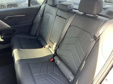 BMW 520d M Sport Pano HUD DA  PA  AHK Standhzg.