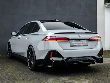 BMW 520 d M Sport G60 PERFORMANCE CARBON VOLL