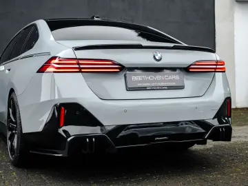 BMW 520 d M Sport G60 PERFORMANCE CARBON VOLL