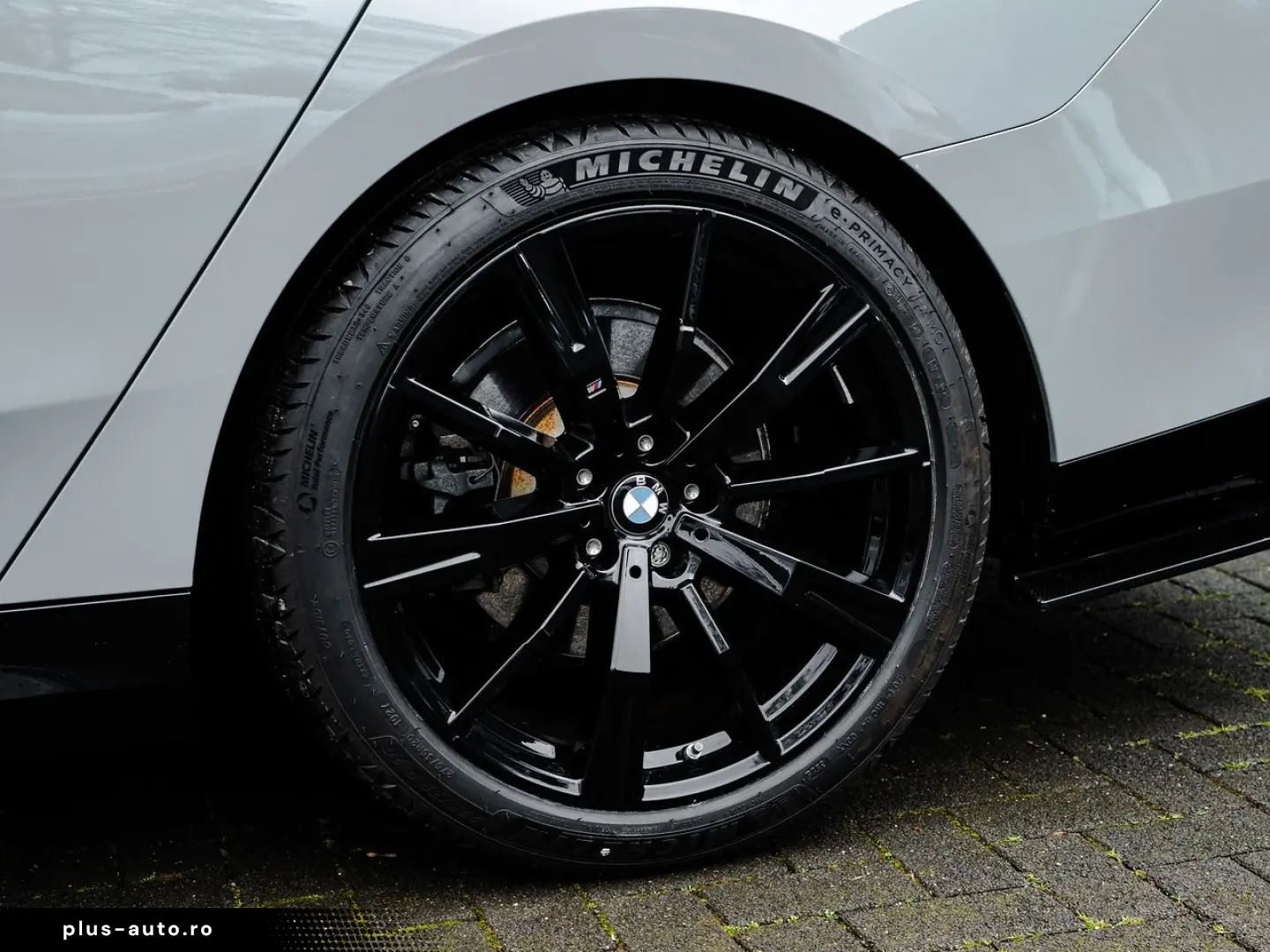 BMW 520 d M Sport G60 PERFORMANCE CARBON VOLL