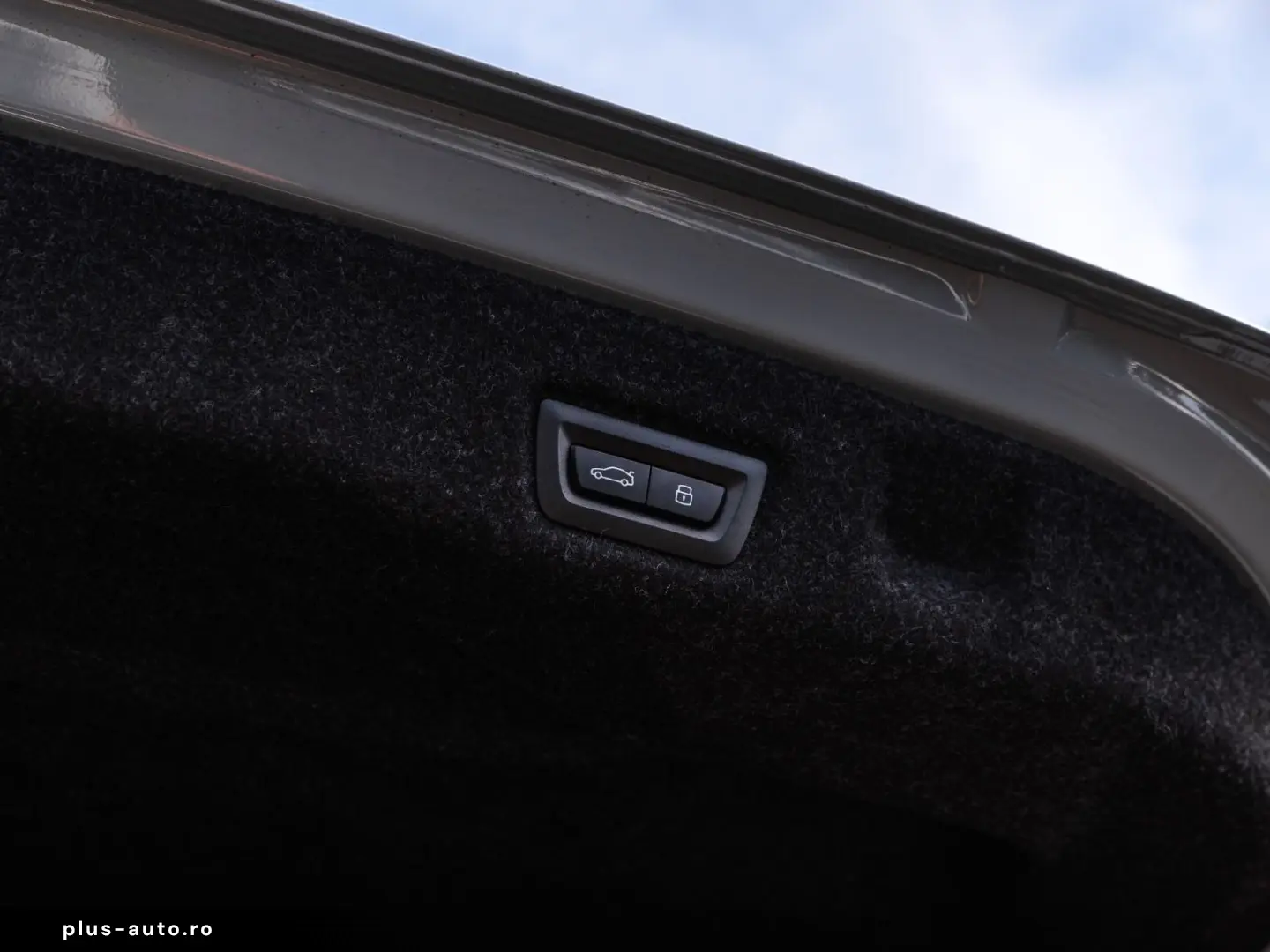 BMW 520 d M Sport G60 PERFORMANCE CARBON VOLL