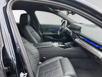 BMW 520d M Sport Pano 20 LMR DA&PA  H K