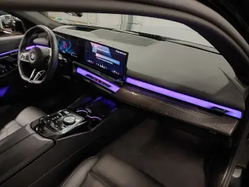 BMW 520d xDrive M Sport AHK PANO Autobahnas 360  20