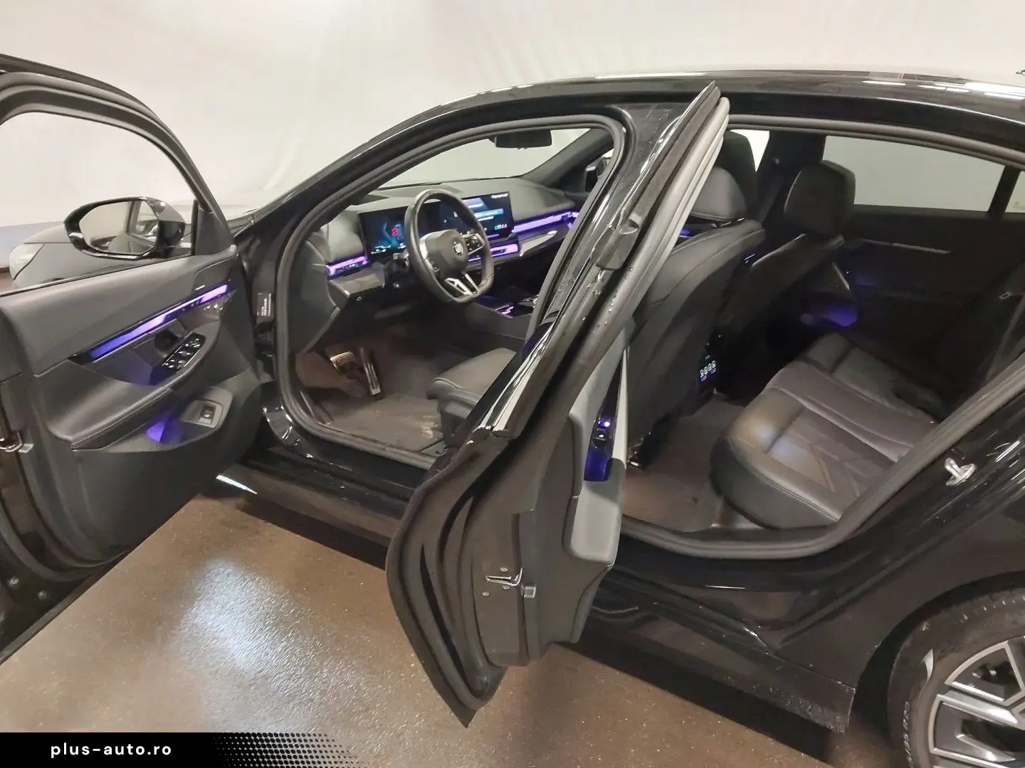 BMW 520d xDrive M Sport AHK PANO Autobahnas 360  20