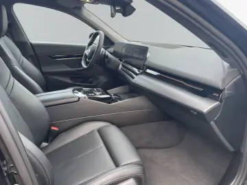 BMW 520d  LC Prof. HUD H K DAB Adapt.LED Driving Ass