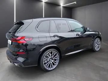 BMW X5 xDrive30d M SPORTPAKET PRO ICONIC GLOW KOMFOR