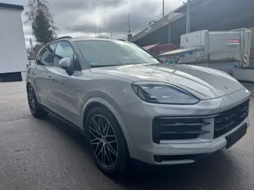 PORSCHE Cayenne E-Hybrid Pano Luft Beifahrerdisplay Inno