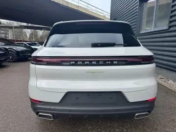 PORSCHE Cayenne E-Hybrid Pano Luft Beifahrerdisplay Inno