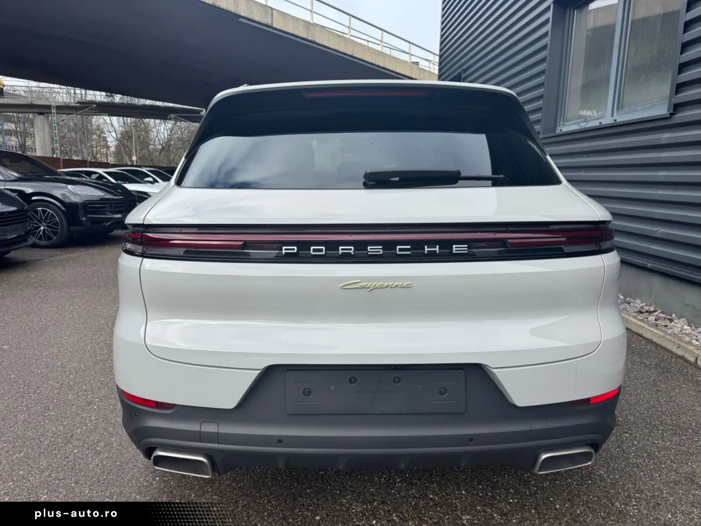 PORSCHE Cayenne E-Hybrid Pano Luft Beifahrerdisplay Inno