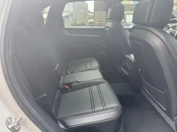 PORSCHE Cayenne E-Hybrid Pano Luft Beifahrerdisplay Inno