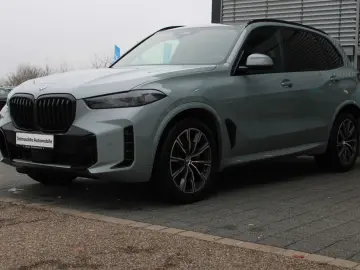 BMW X5 xDrive30d M Sport pro 7-Sitzer Pano AHK Inno