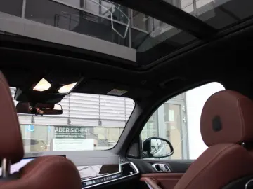 BMW X5 xDrive30d M Sport pro 7-Sitzer Pano AHK Inno