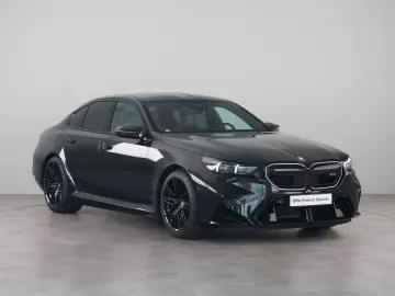 BMW M5 Sedan