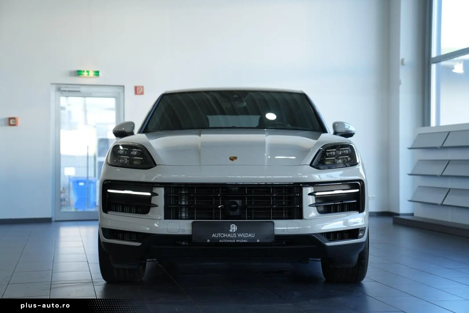 PORSCHE Cayenne Coupe E-Hybrid  KEYLEES DISP 360  BOSE