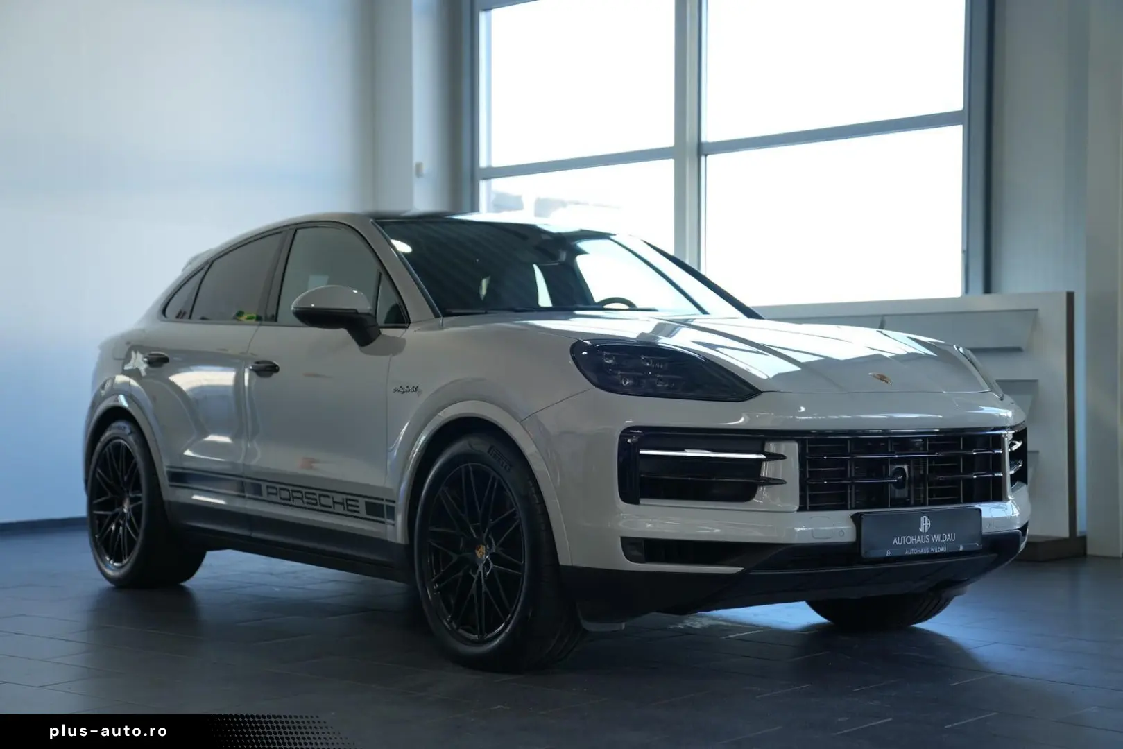 PORSCHE Cayenne Coupe E-Hybrid  KEYLEES DISP 360  BOSE