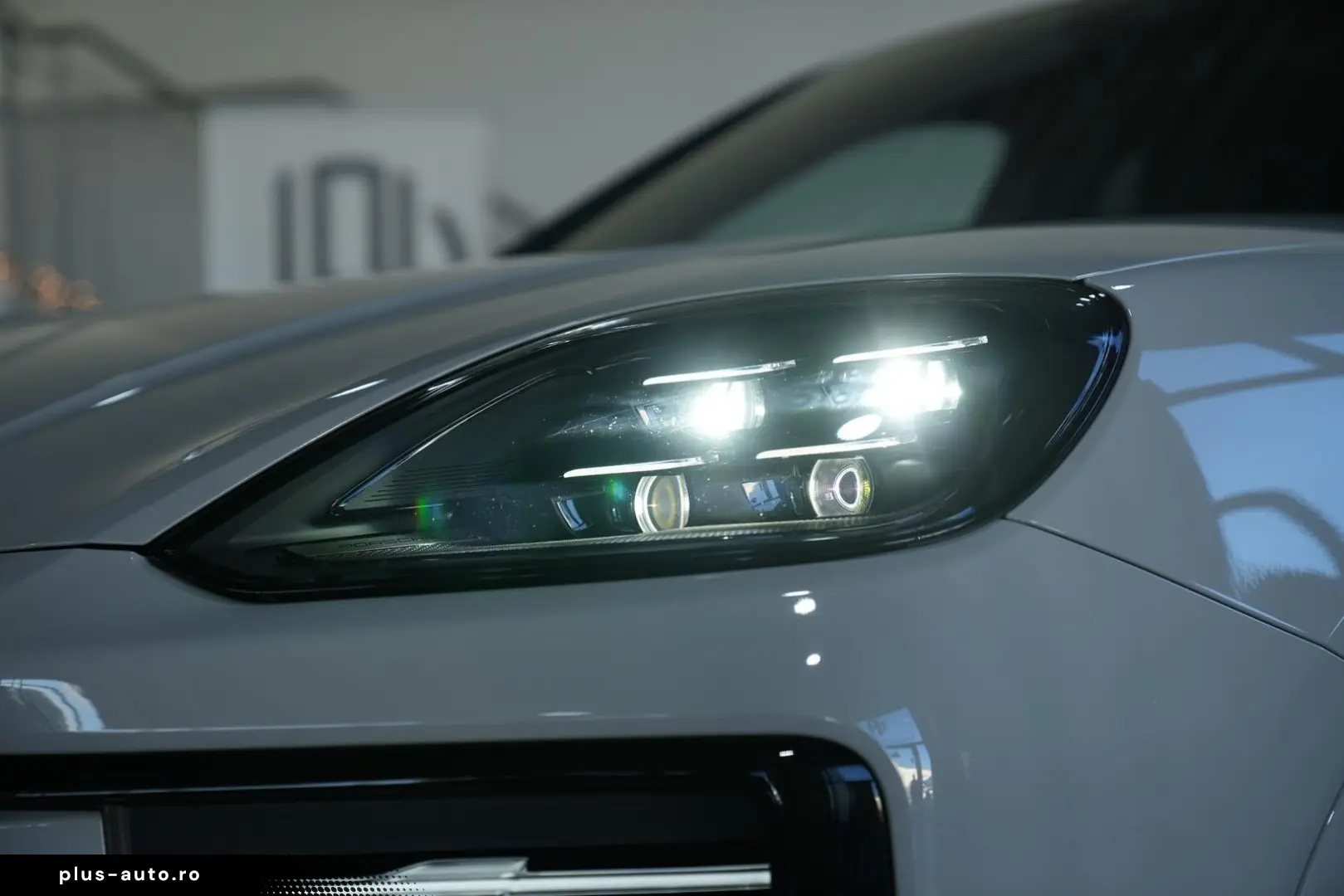 PORSCHE Cayenne Coupe E-Hybrid  KEYLEES DISP 360  BOSE