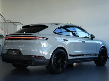 PORSCHE Cayenne Coupe E-Hybrid  KEYLEES DISP 360  BOSE