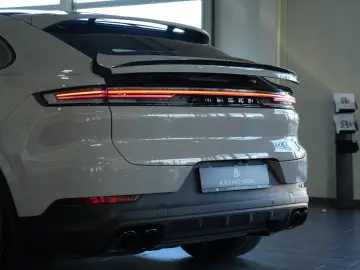 PORSCHE Cayenne Coupe E-Hybrid  KEYLEES DISP 360  BOSE