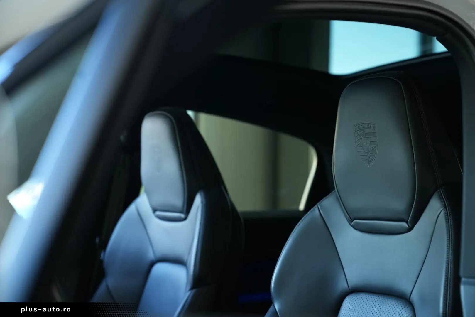 PORSCHE Cayenne Coupe E-Hybrid  KEYLEES DISP 360  BOSE