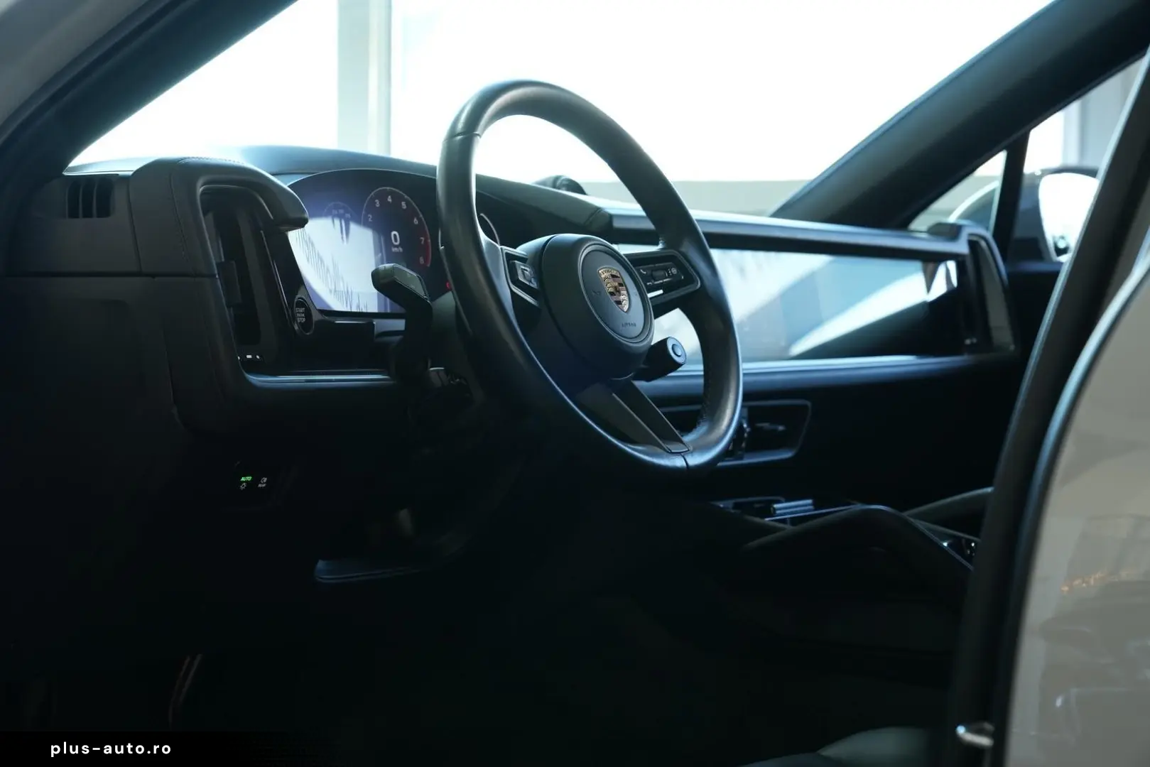 PORSCHE Cayenne Coupe E-Hybrid  KEYLEES DISP 360  BOSE