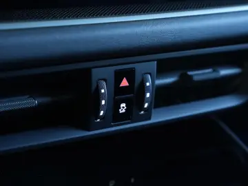 PORSCHE Cayenne Coupe E-Hybrid  KEYLEES DISP 360  BOSE