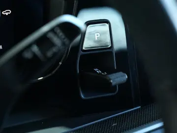 PORSCHE Cayenne Coupe E-Hybrid  KEYLEES DISP 360  BOSE