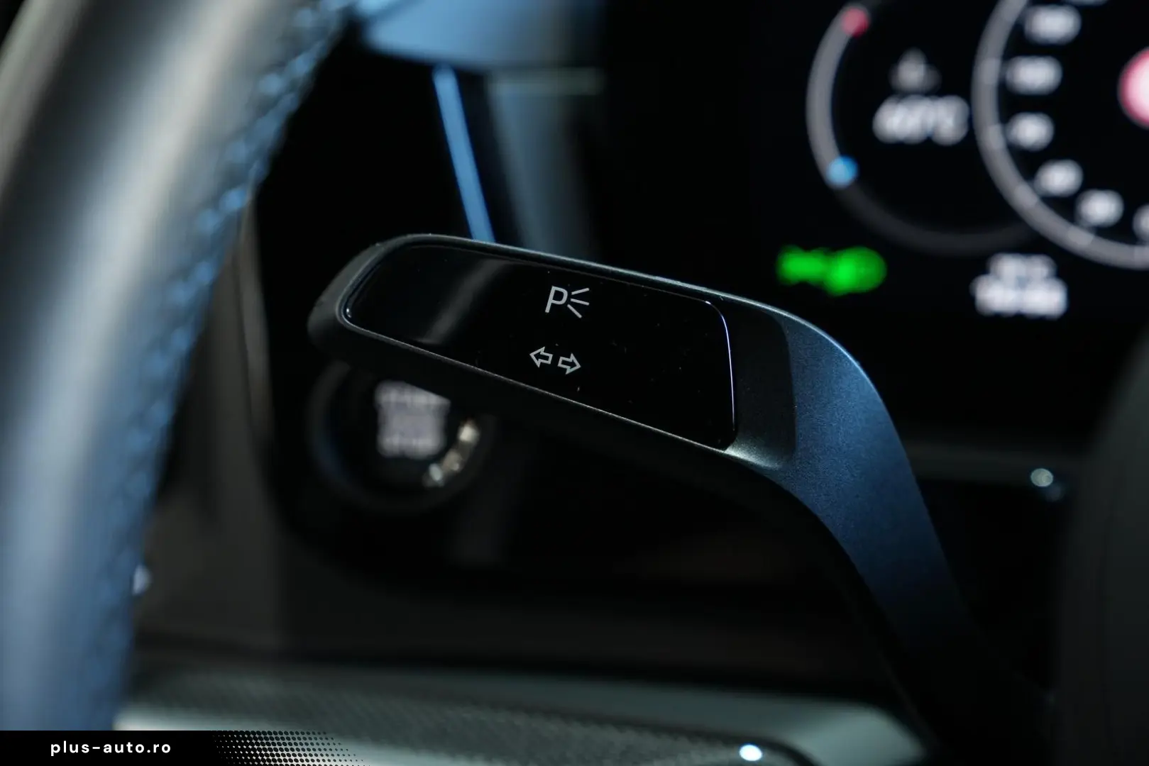 PORSCHE Cayenne Coupe E-Hybrid  KEYLEES DISP 360  BOSE