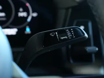 PORSCHE Cayenne Coupe E-Hybrid  KEYLEES DISP 360  BOSE