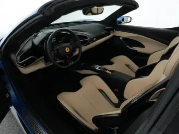 FERRARI 296 GTS 2 Schicht Spezialfarbe Azzuro California