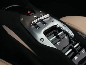 FERRARI 296 GTS 2 Schicht Spezialfarbe Azzuro California