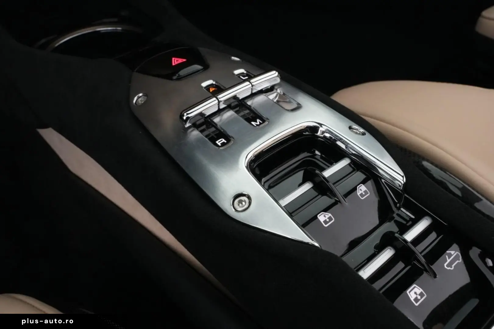 FERRARI 296 GTS 2 Schicht Spezialfarbe Azzuro California