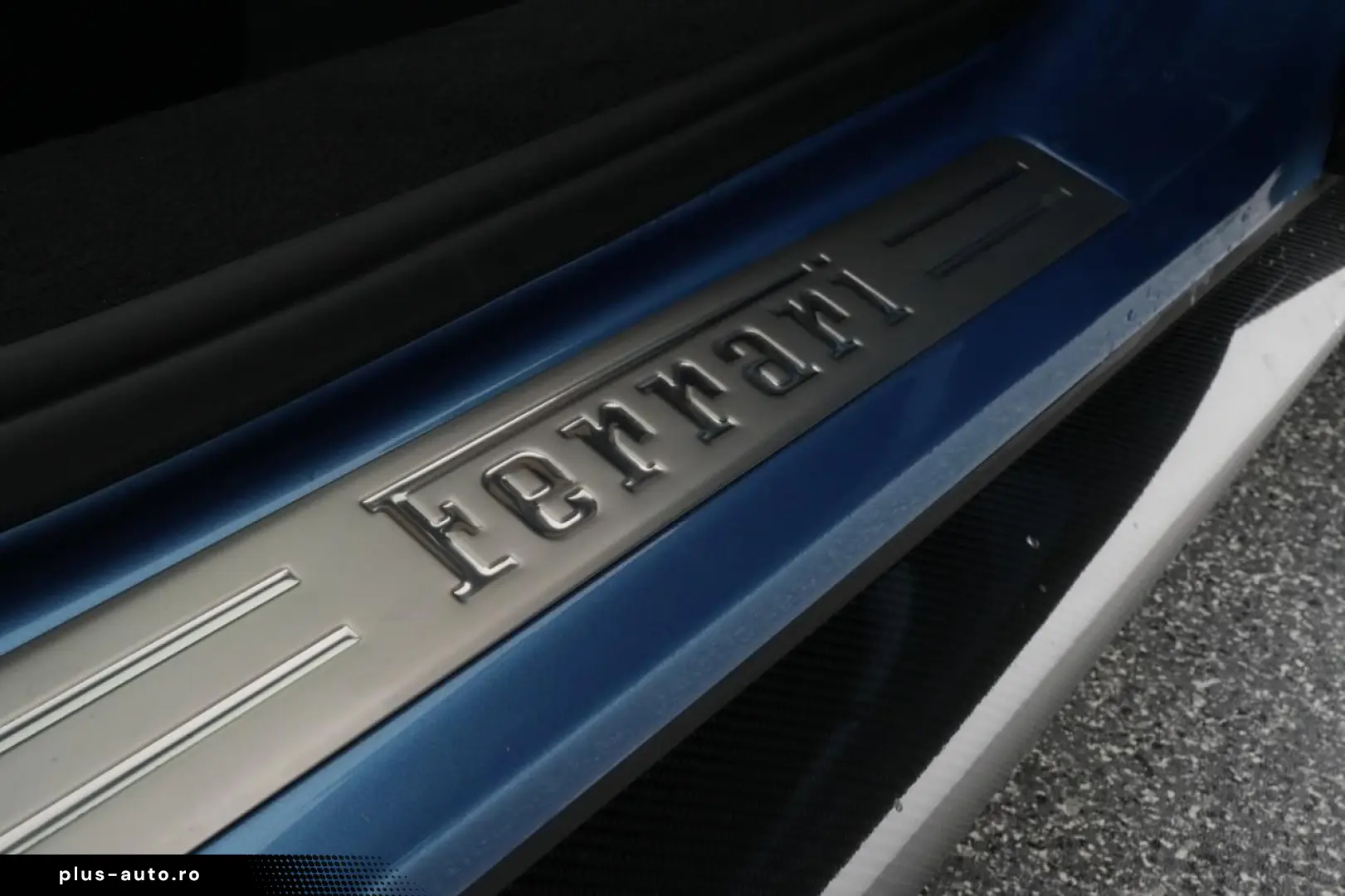 FERRARI 296 GTS 2 Schicht Spezialfarbe Azzuro California