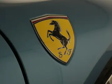 FERRARI 296 GTS 2 Schicht Spezialfarbe Azzuro California