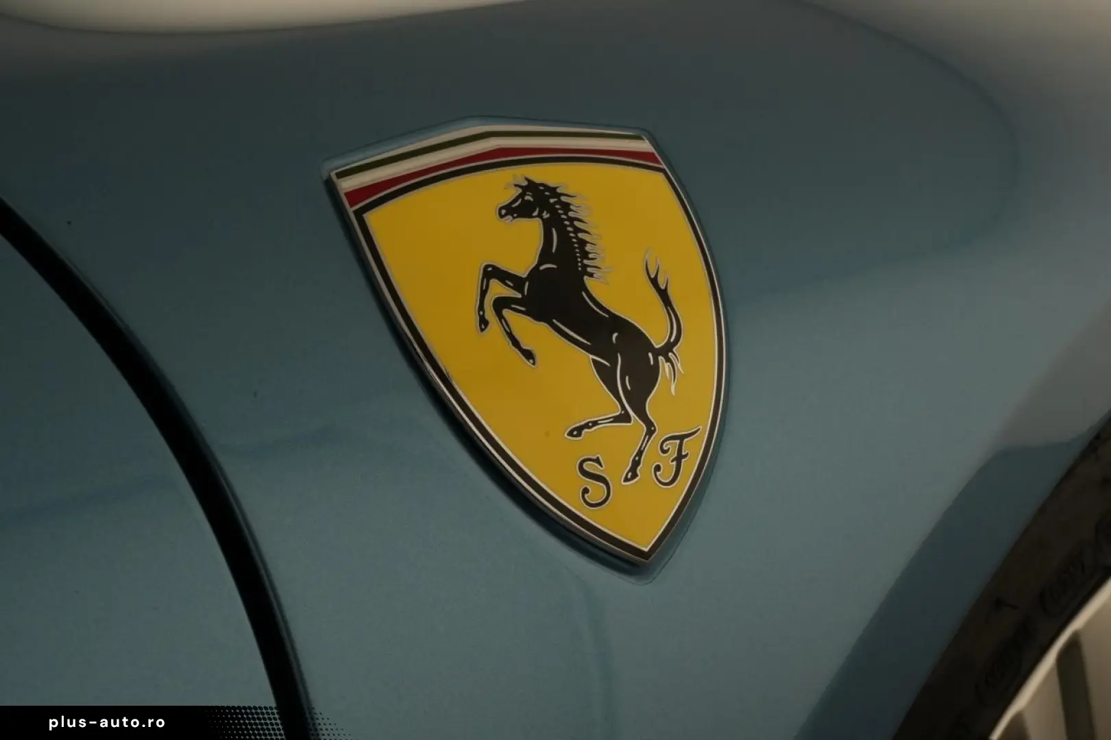 FERRARI 296 GTS 2 Schicht Spezialfarbe Azzuro California