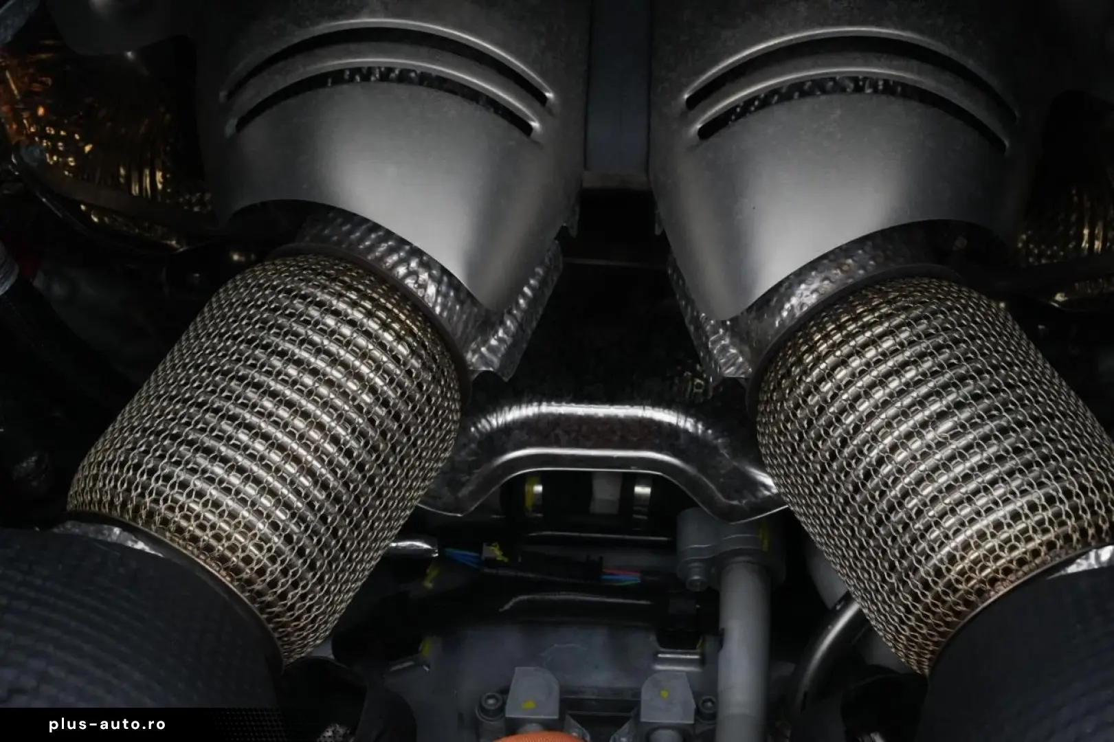 FERRARI 296 GTS 2 Schicht Spezialfarbe Azzuro California