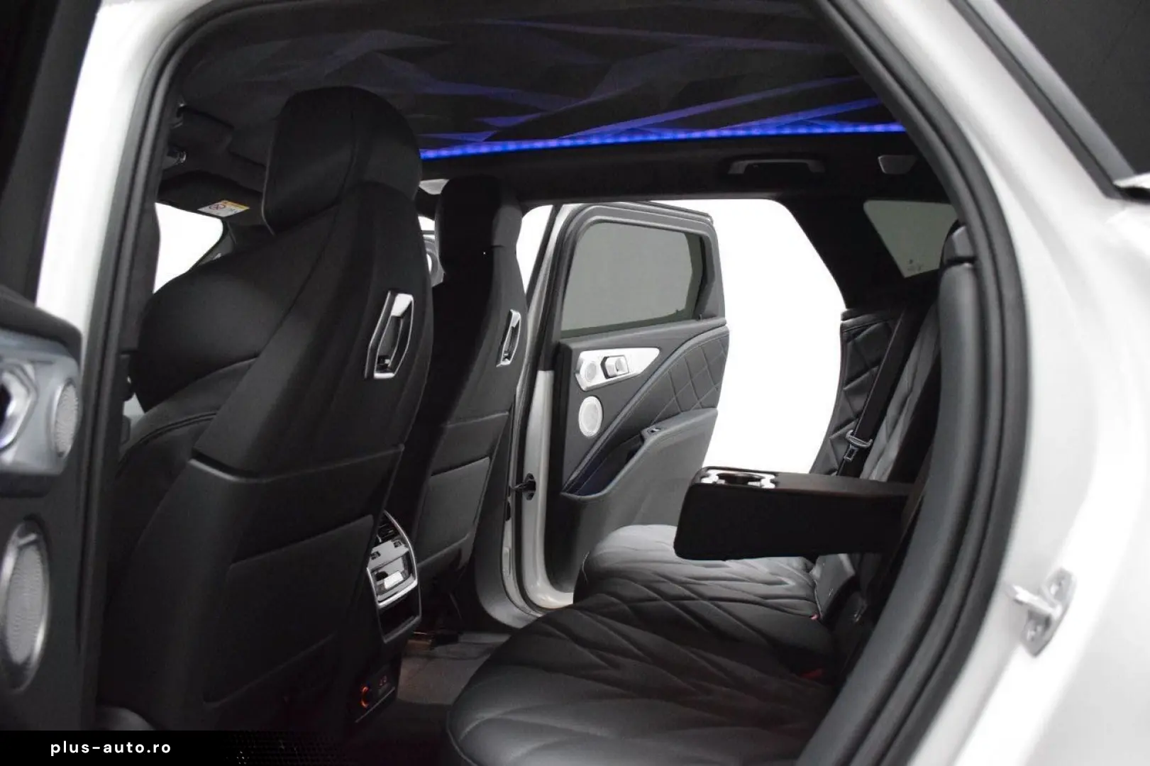 BMW XM 653hp V8   29.5kWh xDrive B&W 23  Massage VAT