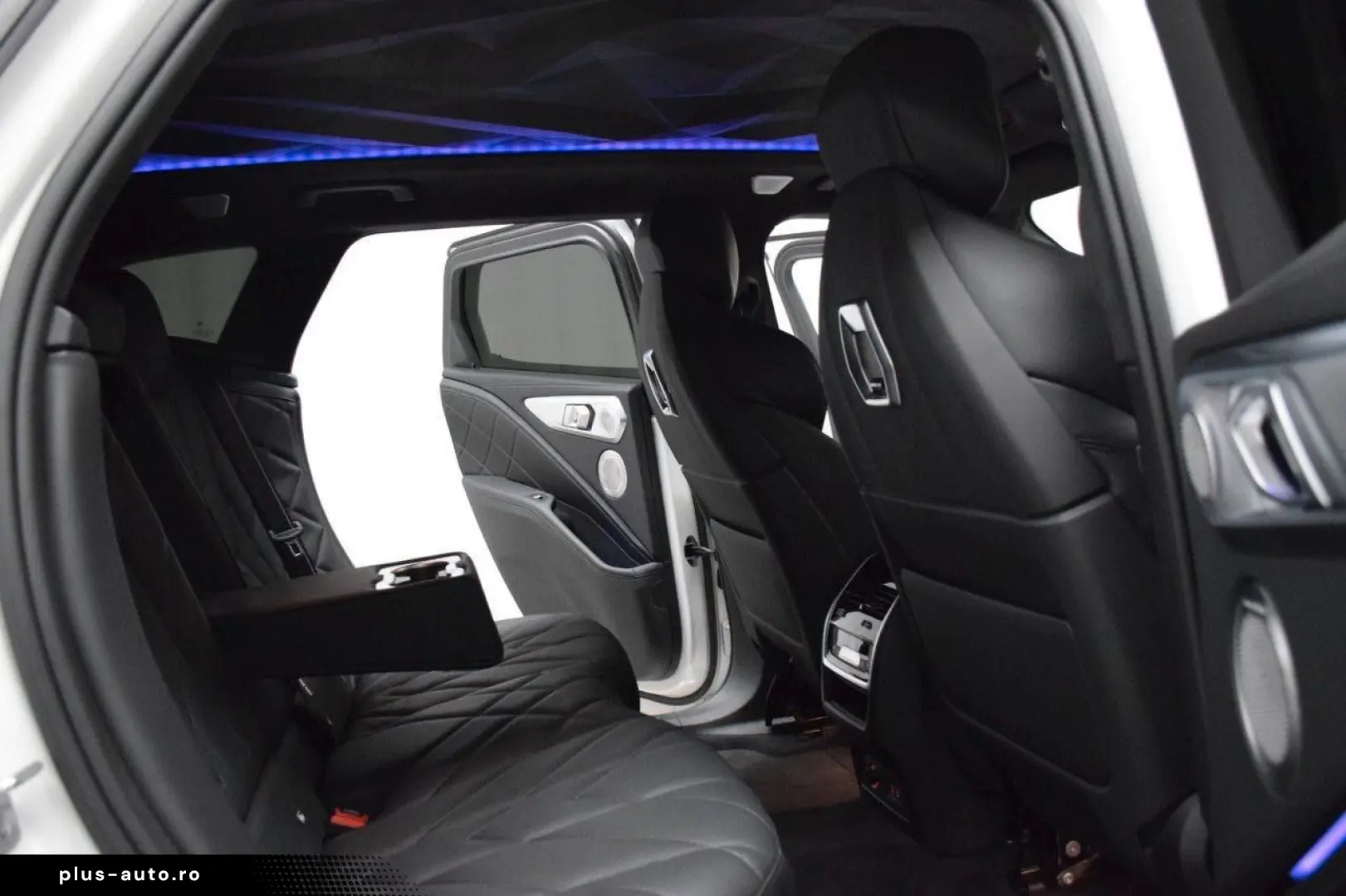 BMW XM 653hp V8   29.5kWh xDrive B&W 23  Massage VAT