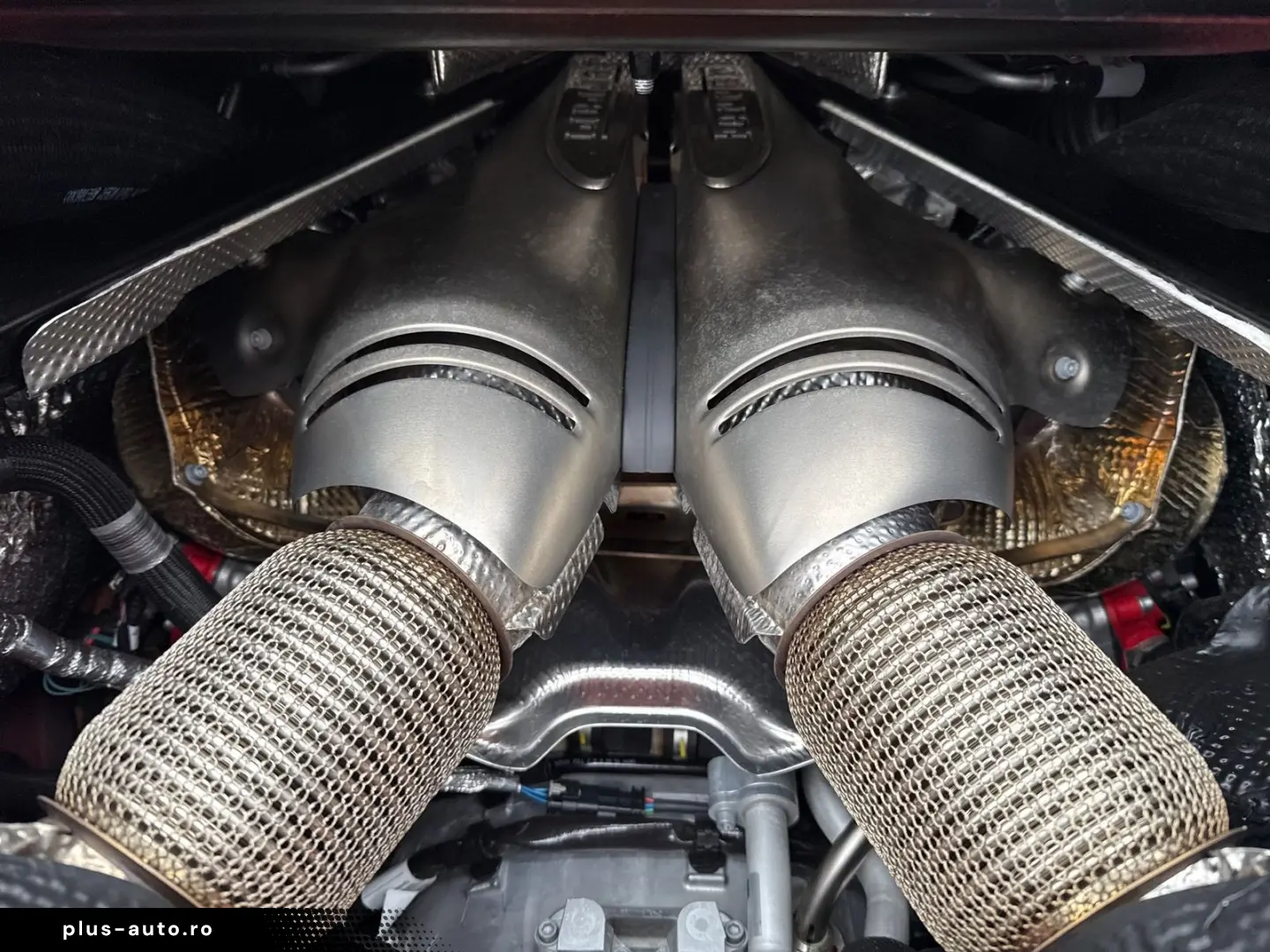 FERRARI 296 GTS  Embleme Navi PDC Klima Leder