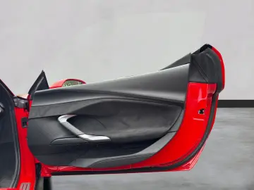 FERRARI 296 GTS  Embleme Navi PDC Klima Leder