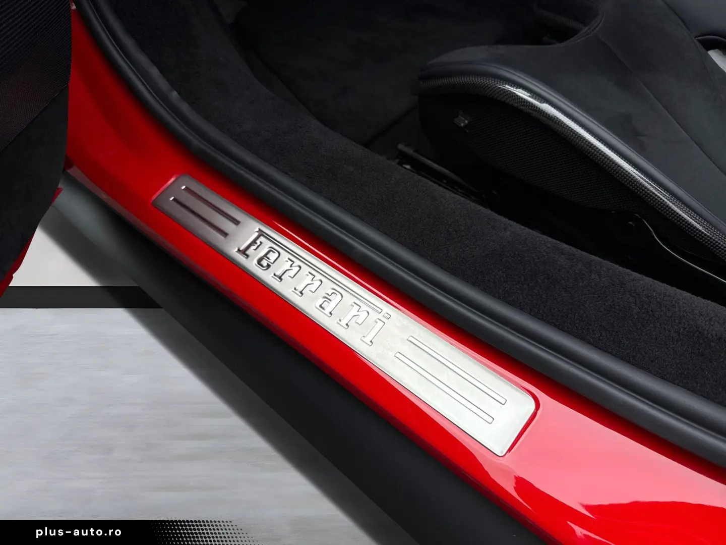 FERRARI 296 GTS  Embleme Navi PDC Klima Leder